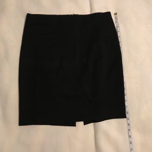 Express suit skirt size 4 in black